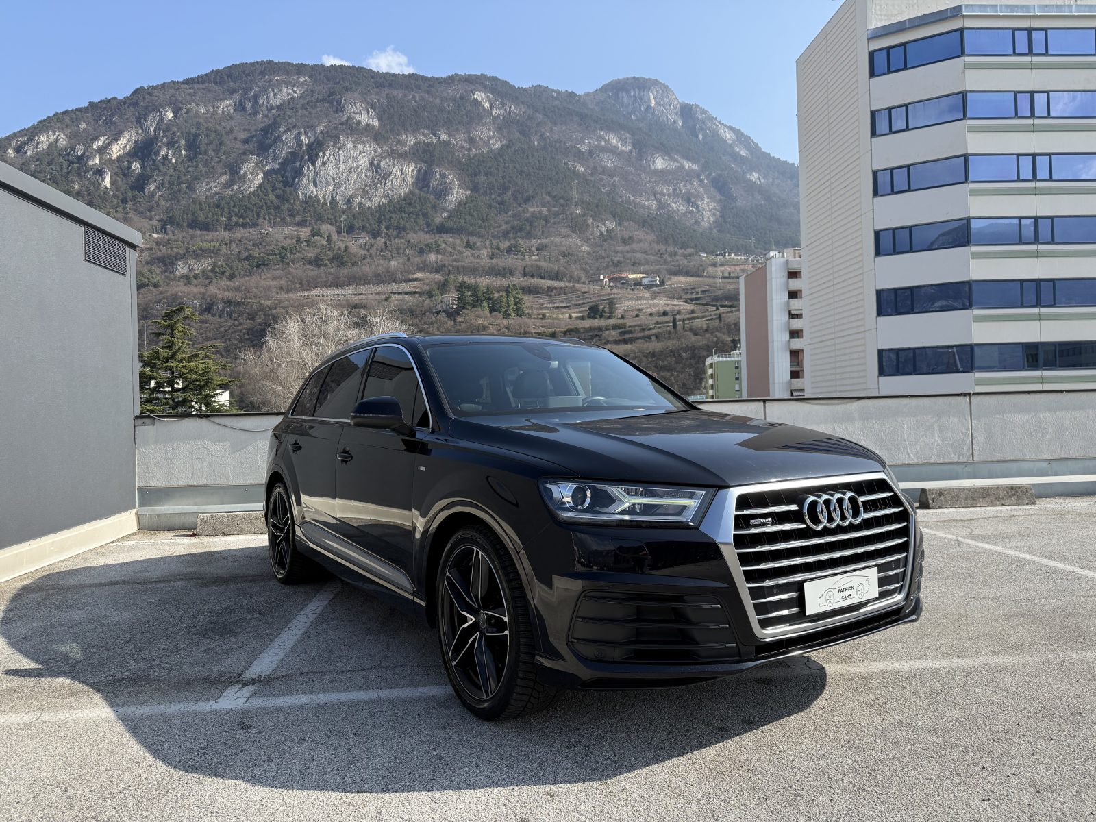 Audi Q7 S-line 7Posti