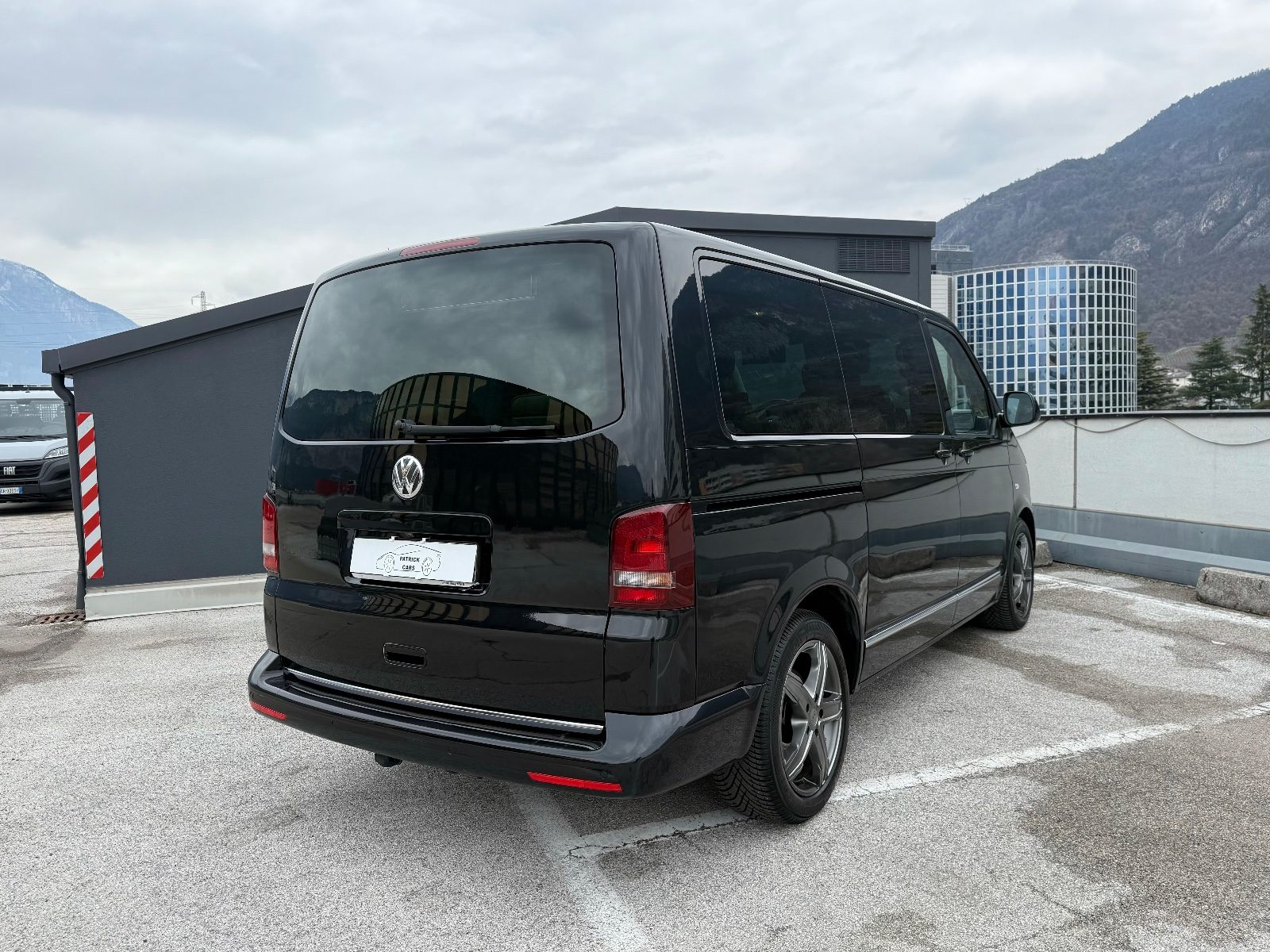 Volkswagen Multivan BUSSINES CLASS VIP